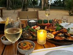 -三亚艾迪逊酒店·海滩烧烤 BARBACOA·现场乐队·浪漫晚餐·烧烤海鲜