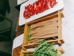 -尚尚仙·酸汤猪手·猪肚鸡火锅(华联万柳购物中心店)