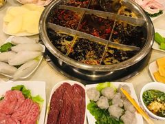 耗儿鱼-朱氏胖子烂火锅(洪崖洞店)