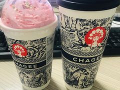 春日桃桃-霸王茶姬(泛海广场店)