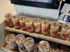 -85度C(生甜甜圈研究工坊·上海平凉店)