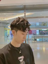 -BULB STUDIO 巴柏明星发型工作室