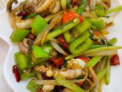 -覃记海鲜美食餐厅