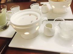 -燕庭·纯燕窝·甜品下午茶(南京西路店)