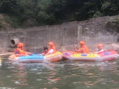 -安吉龙王山峡谷漂流