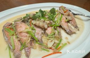Winter Cabbage Pork Belly with Horsehead Fish