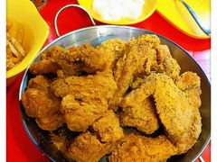 -BHC炸鸡(明洞总店)