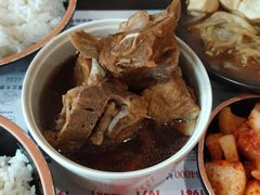 通骨砂锅餐-万和春排骨砂锅米饭(新业广场店)