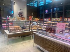 面包甜点陈列柜-巴黎贝甜(常德路店)