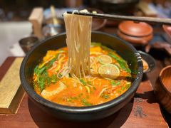 -银米·云南传统过桥米线(双廊黑金冠店)