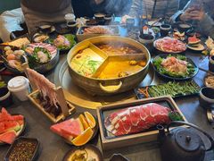 -湊湊火锅·茶憩(杭州湖滨银泰in77店)