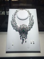 -北京七彩云南翡翠珠宝旗舰店(月坛店)