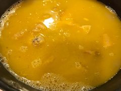 -鲜入围煮花胶鸡海鲜火锅