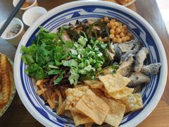 -胡大怪手工酸辣粉(安亭店)