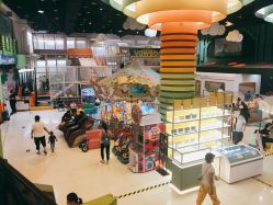 -玩塾品格乐园(宇宙太空龙旗店)