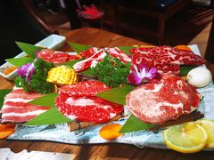 黑牛六拼-明洞阿姨·韩式酱蟹烤肉·创意料理(三元桥店)