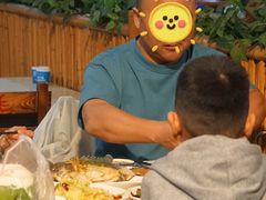 -三亚火车头万人海鲜广场