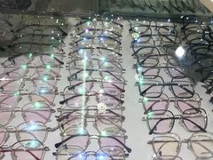 -三叶眼镜城批发市场(上海火车站店)