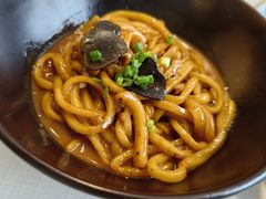 黑松露肉松闷手擀面-北京厨房(西安SKP店)