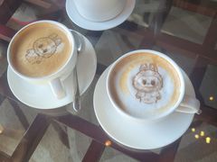 -梁鸿湿地丽笙度假酒店大堂吧