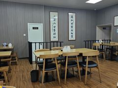 -陇上全荟兰州传统牛肉面(延吉路店)