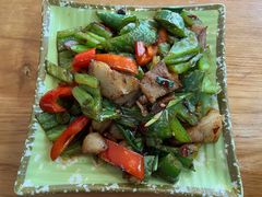 蒜苗回锅肉饭-四方面荘(常丰花园店)