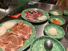 -欧巴炭烤肉오빠숯불구이(南京东路店)