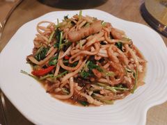 -山楂树融合菜餐厅