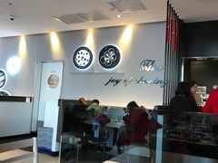 大堂-必胜客(武汉欢乐谷店)