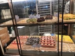 面包甜点陈列柜-奈雪的茶(亨特国际广场店)