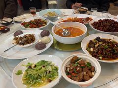 -临界音乐酒馆·小龙虾·江湖菜(华熙LIVE·鱼洞店)