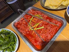 云南鲜黄牛肉-洱火云南酸菜牛肉火锅(石景山当代商城店)