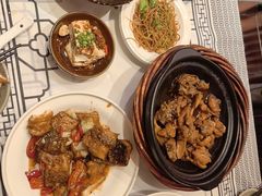 -客家大院·非遗赣南客家菜(郁孤台店)