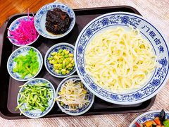 老北京炸酱面-门框胡同百年卤煮(新街口店)