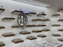 -翰佐蔡司小乐圆·依视路星趣控·暴龙眼镜折扣店