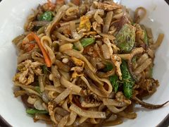 海鲜炒河粉-琼大师东方烤乳猪(亚特兰蒂斯店)