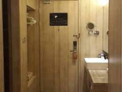 iphone_upload_pic-西安大雁塔科技大学地铁站亚朵酒店