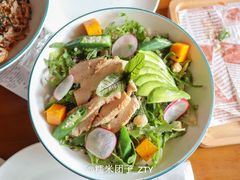 牛油果秋葵烧鸡沙拉-COMMUNE幻师(上邦百汇城店)