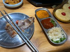 -汉城烤肉·黑金冠(华山路店)