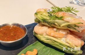 Vietnamese Shrimp Spring Rolls
