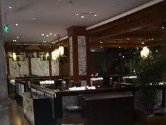 -八府香鸭·啫啫煲(华山路店)