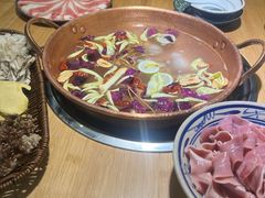 -洱火云南酸菜牛肉火锅(石景山当代商城店)