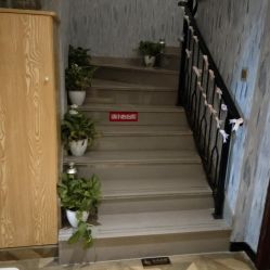 -PE SALON