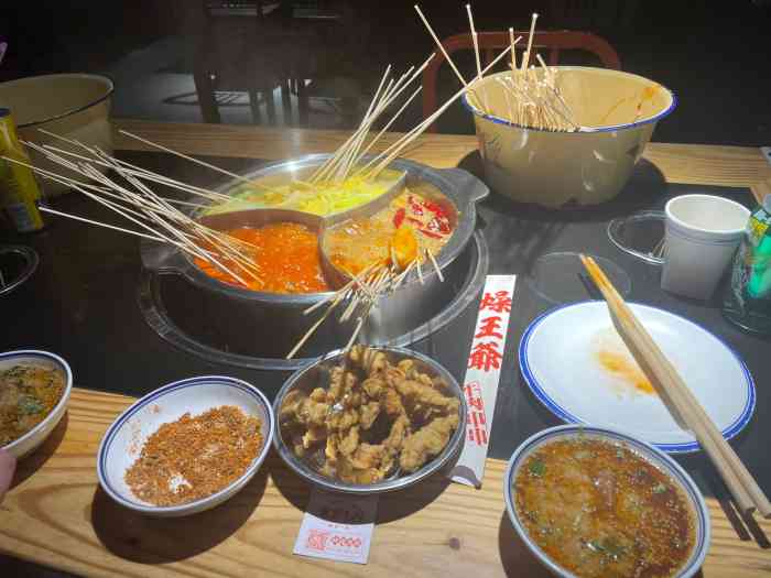 燥王爷火锅串串(永华店)-"之前去过翠园街店两次 都没有位置走了 今.