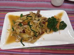 芭蕉花炒牛肉-香巴拉云南餐厅(华莱坞店)