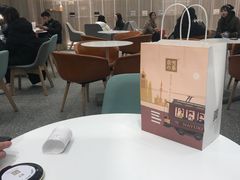 大堂-奈雪的茶(市百一店)