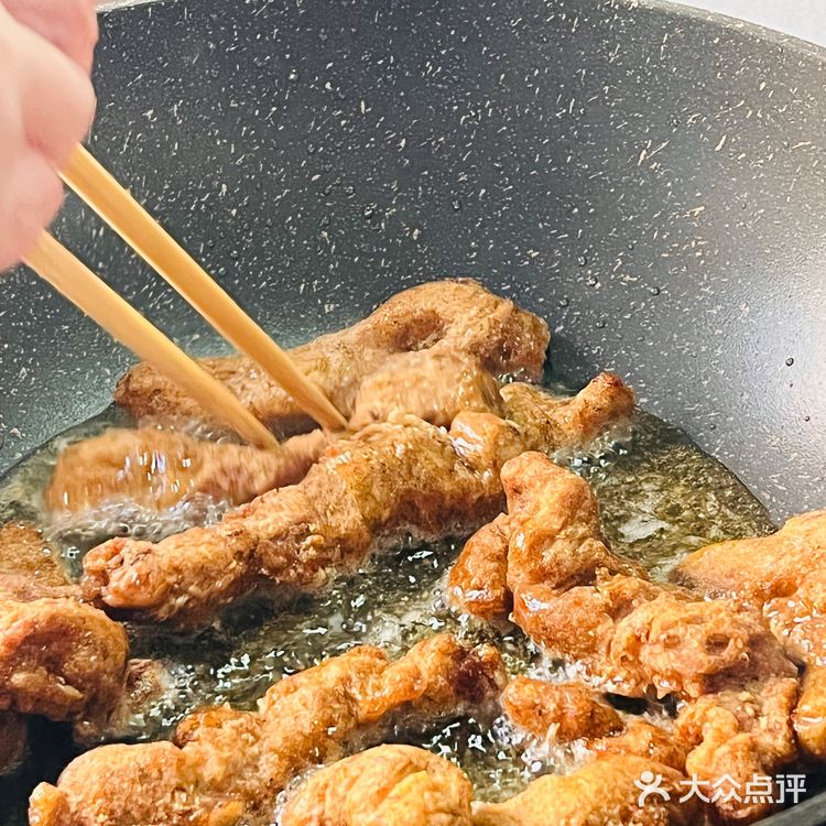 享受的下班时光 ，在上海家里就能吃到美味的川渝小酥肉