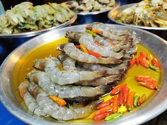 -席娜卡琳火车铁道夜市