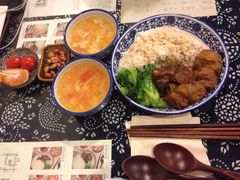 -蜗牛小馆醉乡民谣云南菜(惠新西里店)