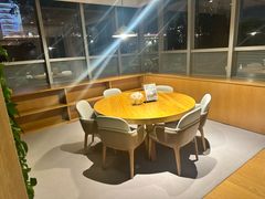 -蔚来中心(北京中关村店)